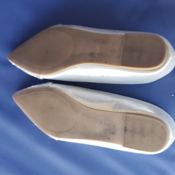 Aldo Silver Flats Size 6.5 - Picture 8 of 9